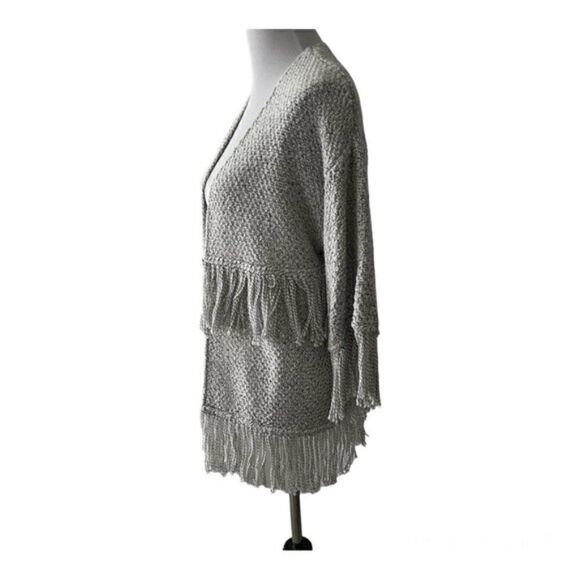 Cupcakes and Cashmere Fringe Trim Cardigan size S - Picture 2 of 6